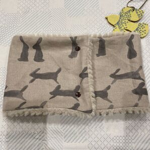 ミナペルホネン「run run run」ベージュ×グレー ハンドメイドネックウォーマー