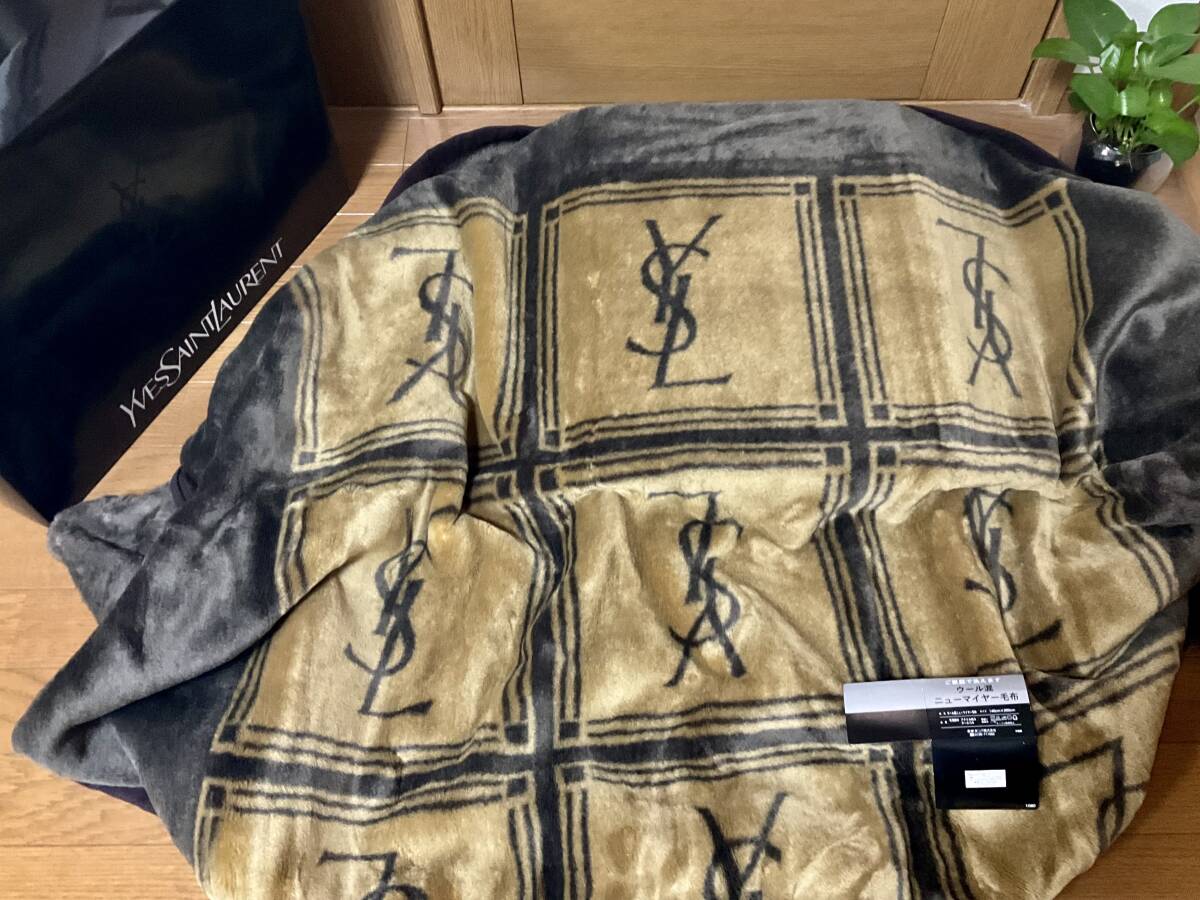 Yahoo!オークション -「イヴ サンローラン」(毛布) (寝具)の落札 Yahoo!オークション -「イヴ サンローラン」(毛布) (寝具)の落札