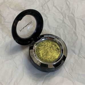 M・A・C ダズルシャドウ エクストリーム