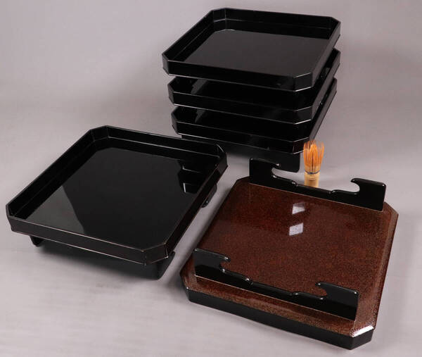 木製漆器 二枚足付 隅切 四方膳 幅32cm 黒塗 梨地 茶懐石道具 会席【CL60】