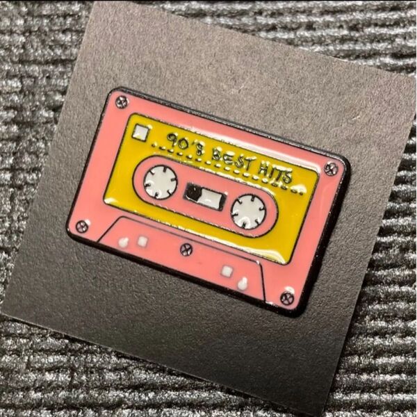 ピンバッジ カセットテープ レトロ ラペルピン 90年代 風