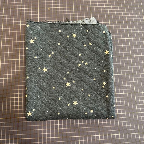 puriri キルトニット 星柄
