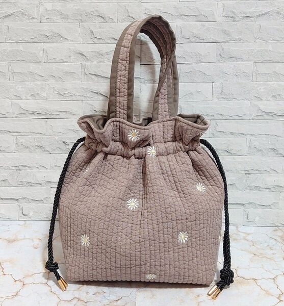 マーガレット刺繍のヌビバッグ 巾着バッグ ヌビトートバッグ アーモンドグレー