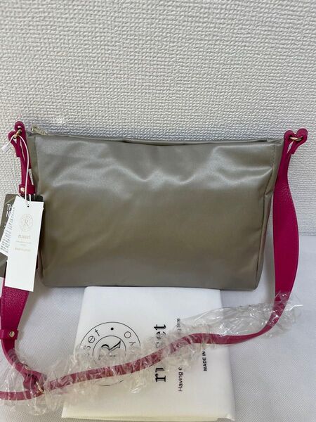 ラシット ショルダーバッグ