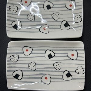 新品未使用品☆ おにぎり柄 プレート皿 2枚セット