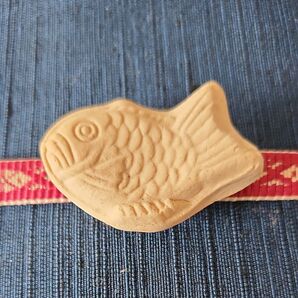 ☆たい焼き☆鯛焼き☆帯留め☆帯止め☆陶芸作品一点もの☆焼締め☆No.7