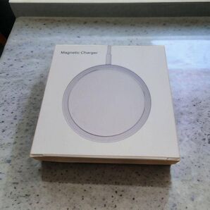 MagSafe充電器 15W ワイヤレス充電がさらに簡単に