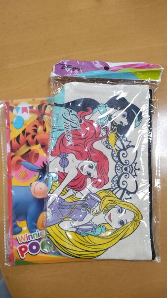 ディズニーペンポーチ & ディズニーA5カバー付きノート