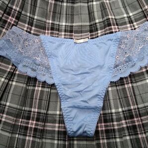 【未使用品】トリンプ Triumph アモスタイル AMO STYLE ショーツ Tバック ストリング ブルー Мサイズ