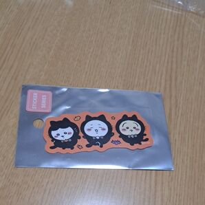 ちいかわ スマホに貼れるサイズのステッカー(黒猫なみんな)