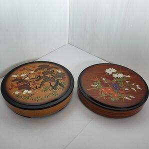 昭和レトロ 樹脂製寿司桶2点 (菊、松竹梅)