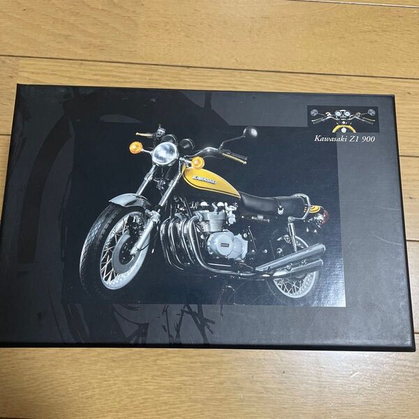ミニチャンプス KAWASAKI Z1 900 MINICHAMPS