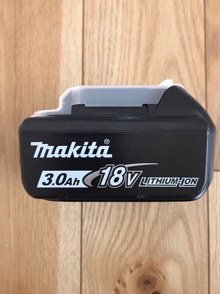 マキタ純正品 正規品 18V リチウムイオンバッテリー 電池 BL1830B 3.0Ah 残容量表示付