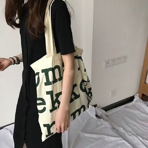 トートバッググリーン文字