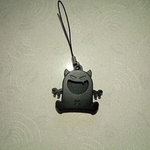 ★2つセット 黒い悪魔のストラップ ※マイクロSDカードケースのストラップ