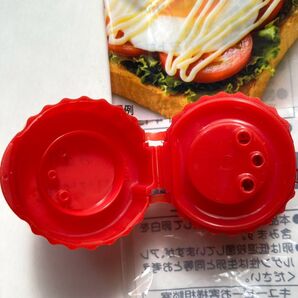 《新品・未使用》キューピーマヨネーズ 3つ穴キャップ 蓋 ふた フタ1個 3本線