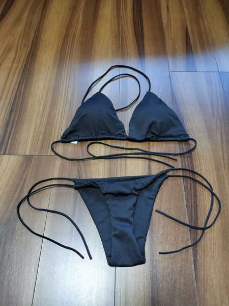 ブラック ビキニ 新品 ワンサイズ 水着 シンプルでセクシーなデザイン