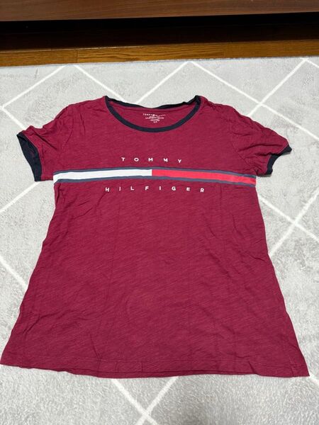トミーヒルフィガー Tシャツ Sサイズ ボルドー