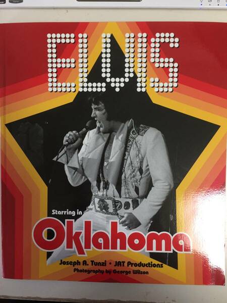 Elvis Presley写真集「Starring in Oklahoma」