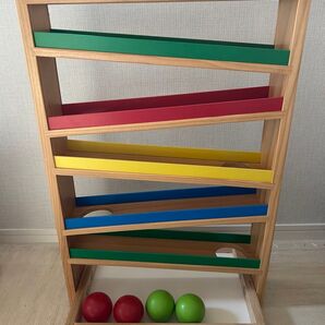 TAG社 ボールトラッカー モンテッソーリ