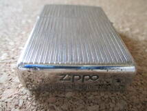 ZIPPO 『Speak Lark スピーク ラーク エンジンターン』1994年1月製造 フィリップモリス ヒバリ 銀色 オイルライター ジッポー 廃版激レア_画像2