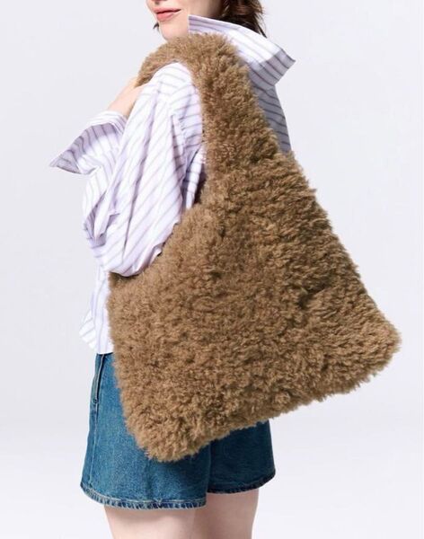 GU ジーユー ファーリートートバッグ 40cm BROWN ブラウン 新品タグ付き ふわふわ キャメル