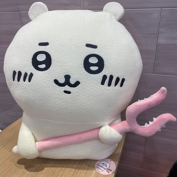 討伐棒をもった特大ぬいぐるみ ちいかわ BIG