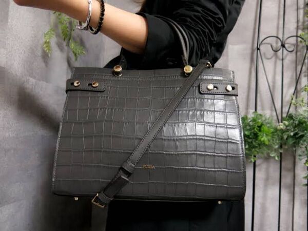 【新品未使用】FURLA フルラ ショルダーバッグ