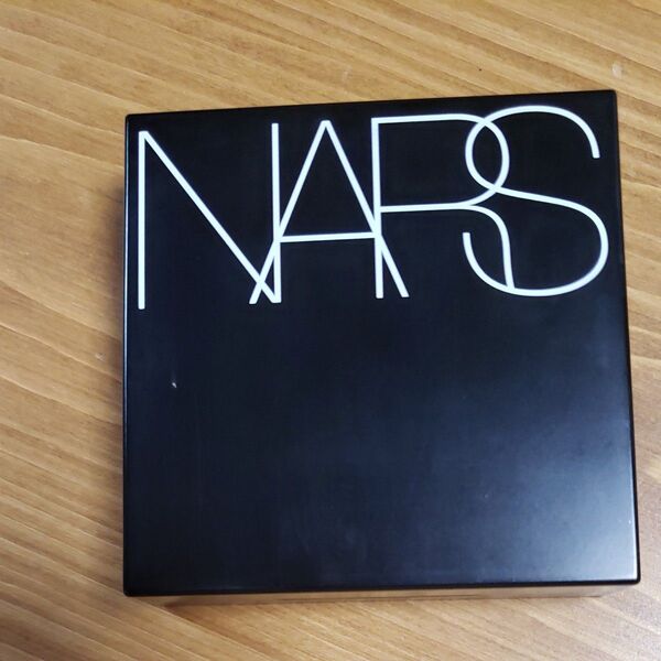 NARS ファンデーション