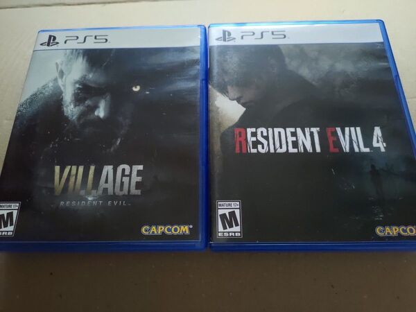 中古PS5 バイオハザード RE:4 ヴィレッジ 北米版2本セット RESIDENT EVIL 4 Village PSVR2対応