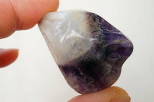  unusual goods!35 year front. unused stock! a bit .... natural dok tea s amethyst ( purple crystal ) grinding raw ore 213ct