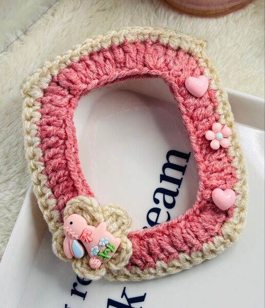 B8 トレカケース 編み物 硬質カードケース うさぎ ハンドメイド