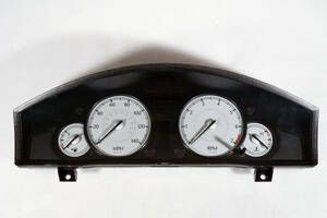 V05-09y Chrysler 300 original speed meter meter ASSY used mug mam charger etc. [VK518]