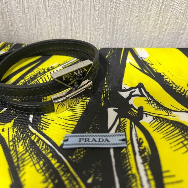 PRADA レザー ブレスレット