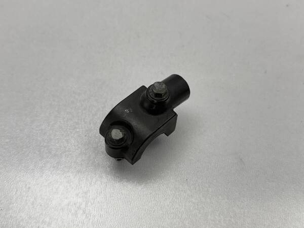 A-64 ◆ 送料無料 ◆ スズキ ウルフ250 VJ21A ◆ 純正 ミラーホルダー ◆ 検 WOLF RGV250 ガンマ