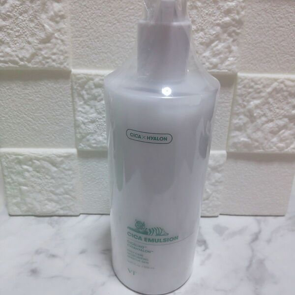 VTコスメティックスCICAエマルジョン500ml 乳液 シカエマルジョン 匿名配送 VT CICA COSMETICS