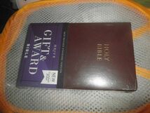 Holy Bible: New Revised Standard Version, Burgundy, Leather-Look, Gift and Award_画像3