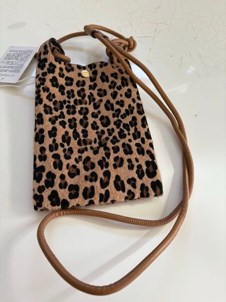 新品!ラルジュのミニショルダー ポシェットサコッシュヒョウ柄 ショルダーバッグ