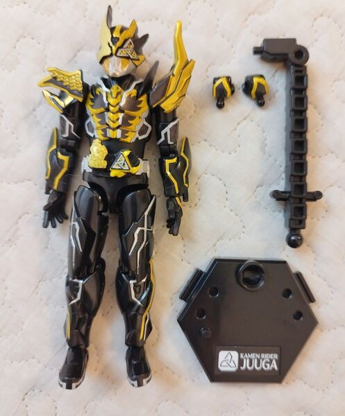 装動 仮面ライダージュウガ