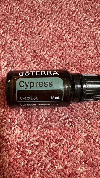 doTERRA エッセンシャルオイル サイプレス
