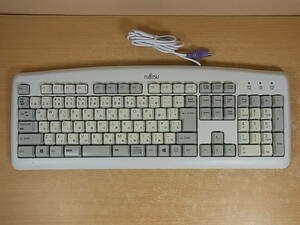 □Ab/554☆富士通 FUJITSU☆PS/2キーボード☆KB-0325☆動作不明☆ジャンク