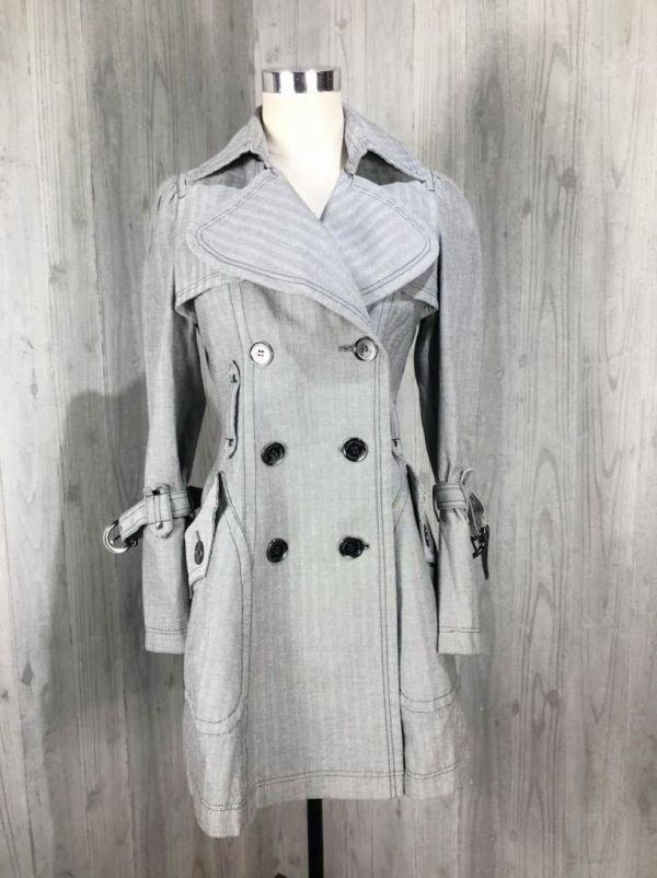 バーバリーブルーレーベル トレンチの値段と価格推移は?|306件の売買 ...
