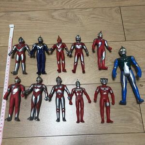 ウルトラマン　11体