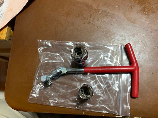 すぐ発送可能、16mm&21mm T型ハンドル付き3点セット プラグソケットレンチ