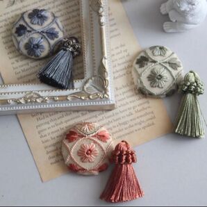 ヘアゴム 刺繍リボン タッセル付き【刺繍No.8】