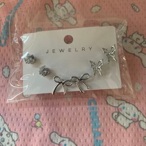 3連ピアス アクセサリー