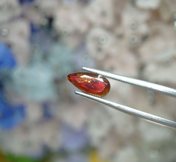 マンガノタンタライト 1.74ct v2637