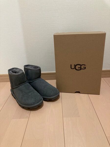 正規店購入 UGG 定番ムートンブーツ グレー 23cm