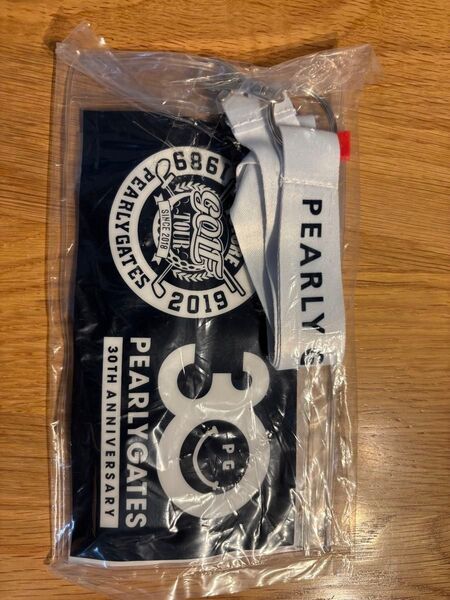 PEARLY GATESの30周年を記念したFUTURE GOLF TOUR 2019のチケットホルダー