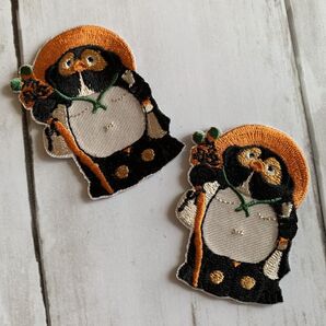 タヌキの置物★アイロン刺繍ワッペン2枚